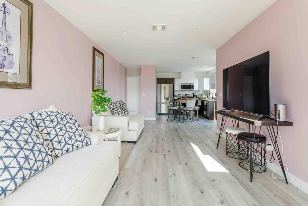 Stunning Hollywood Townhouse With Sunny Views Villa Los Angeles Ngoại thất bức ảnh