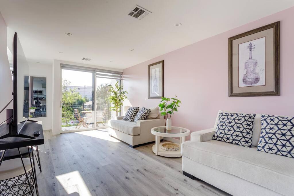 Stunning Hollywood Townhouse With Sunny Views Villa Los Angeles Ngoại thất bức ảnh