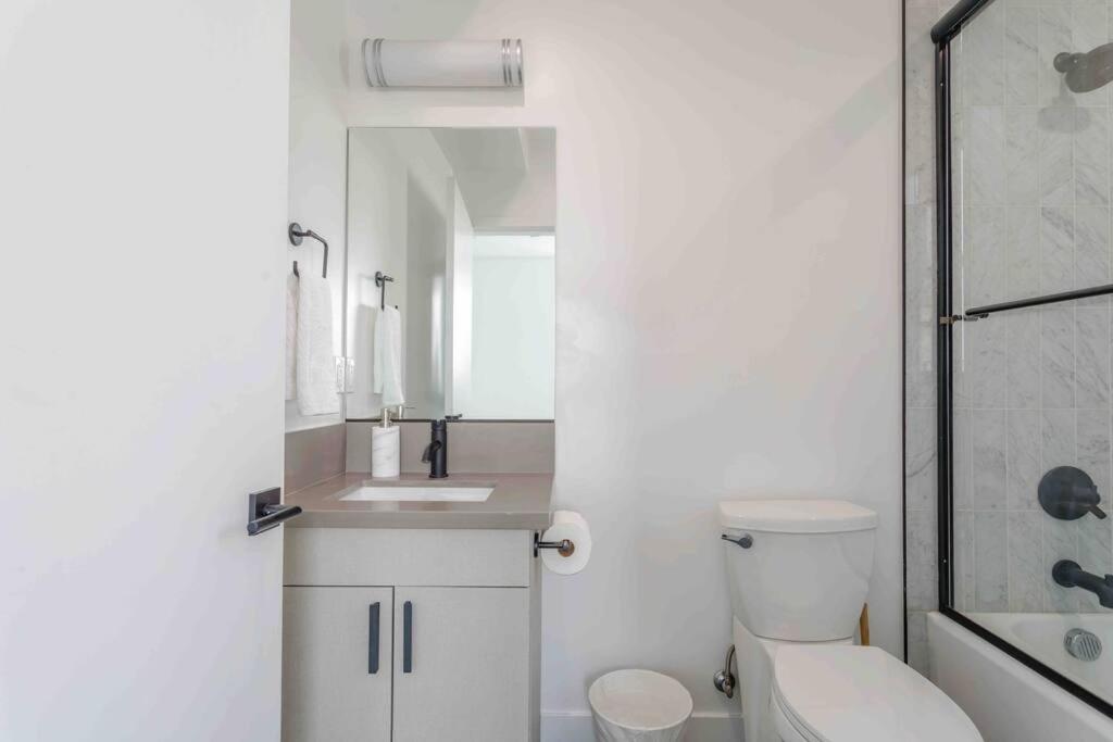 Stunning Hollywood Townhouse With Sunny Views Villa Los Angeles Ngoại thất bức ảnh